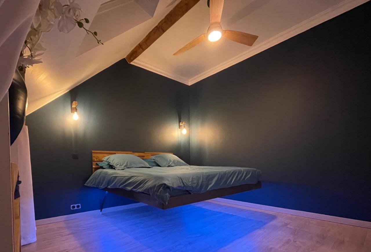 오베르장빌 Loft Sous Combles 아파트 외부 사진