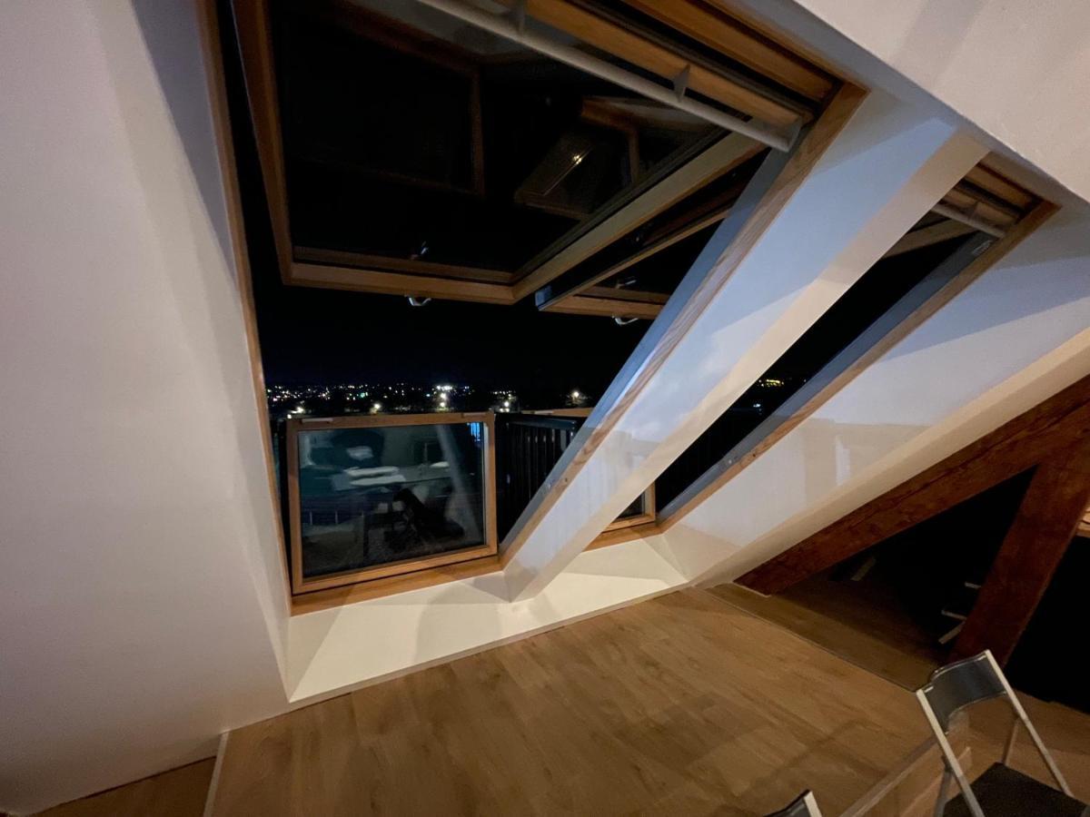 오베르장빌 Loft Sous Combles 아파트 외부 사진