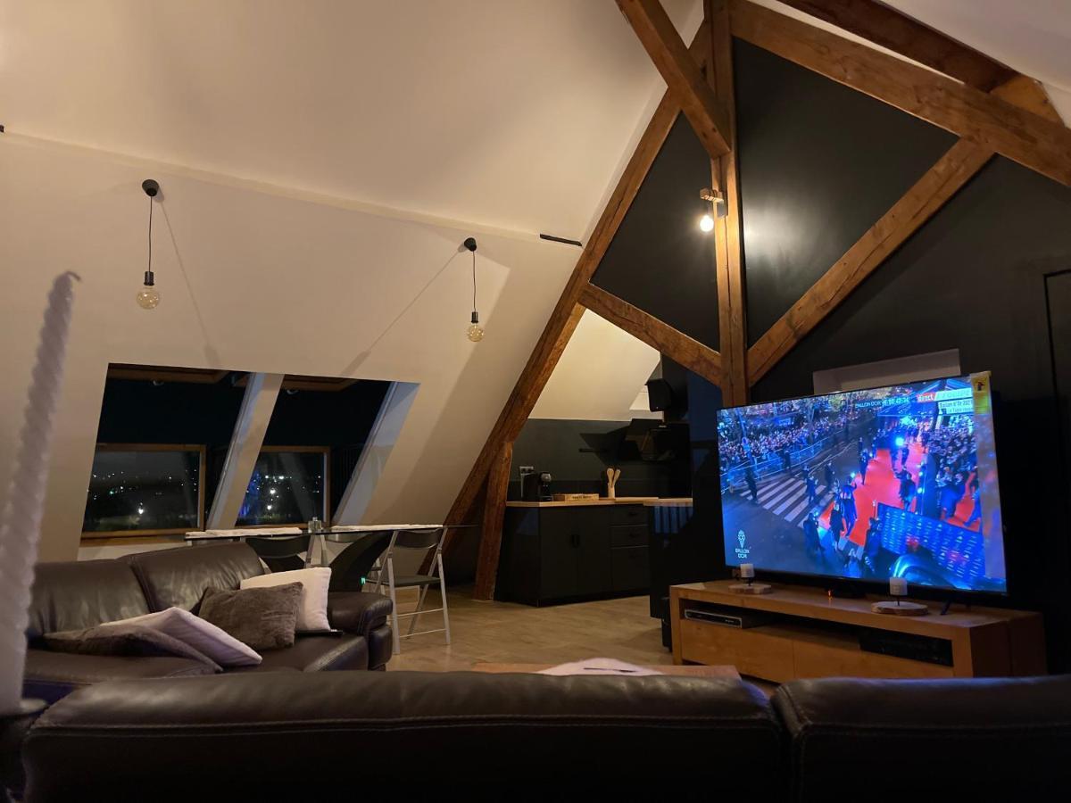 오베르장빌 Loft Sous Combles 아파트 외부 사진