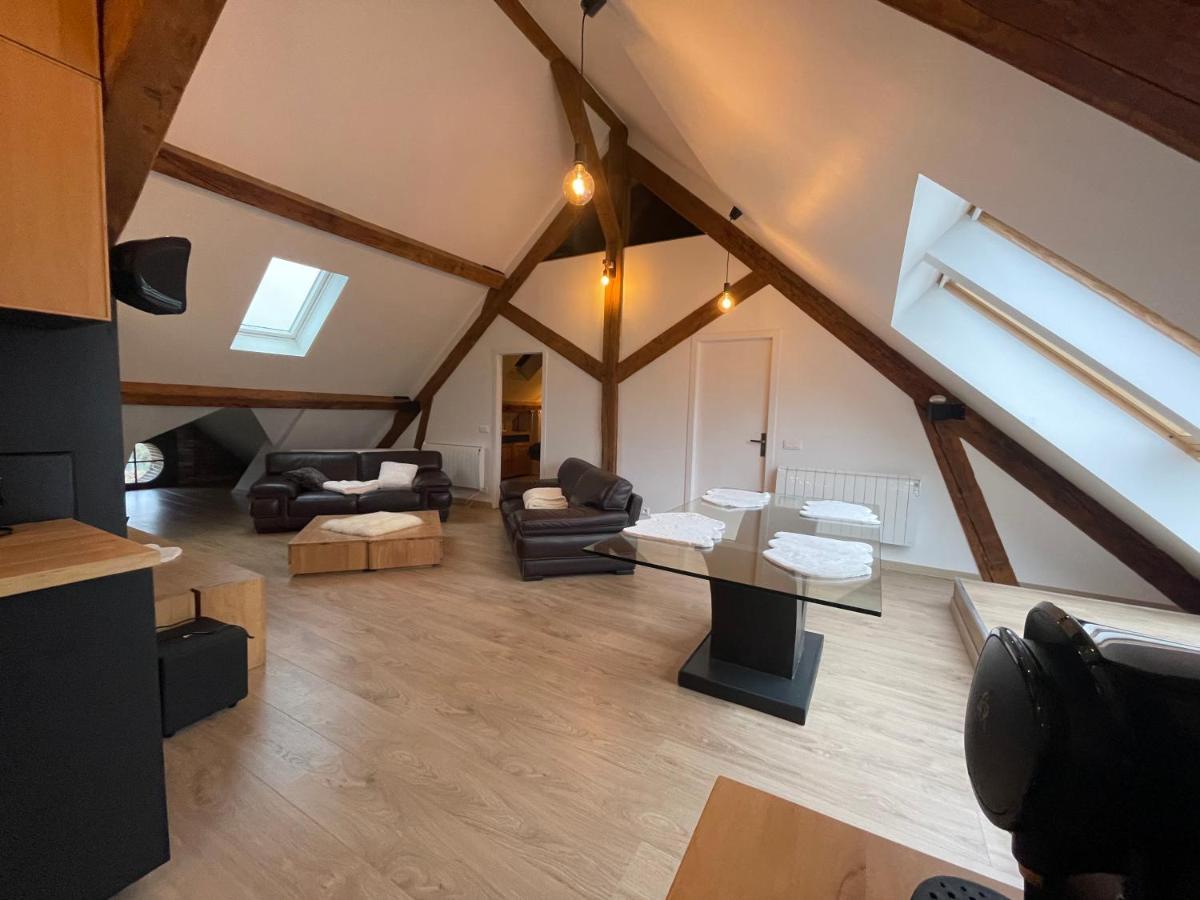 오베르장빌 Loft Sous Combles 아파트 외부 사진