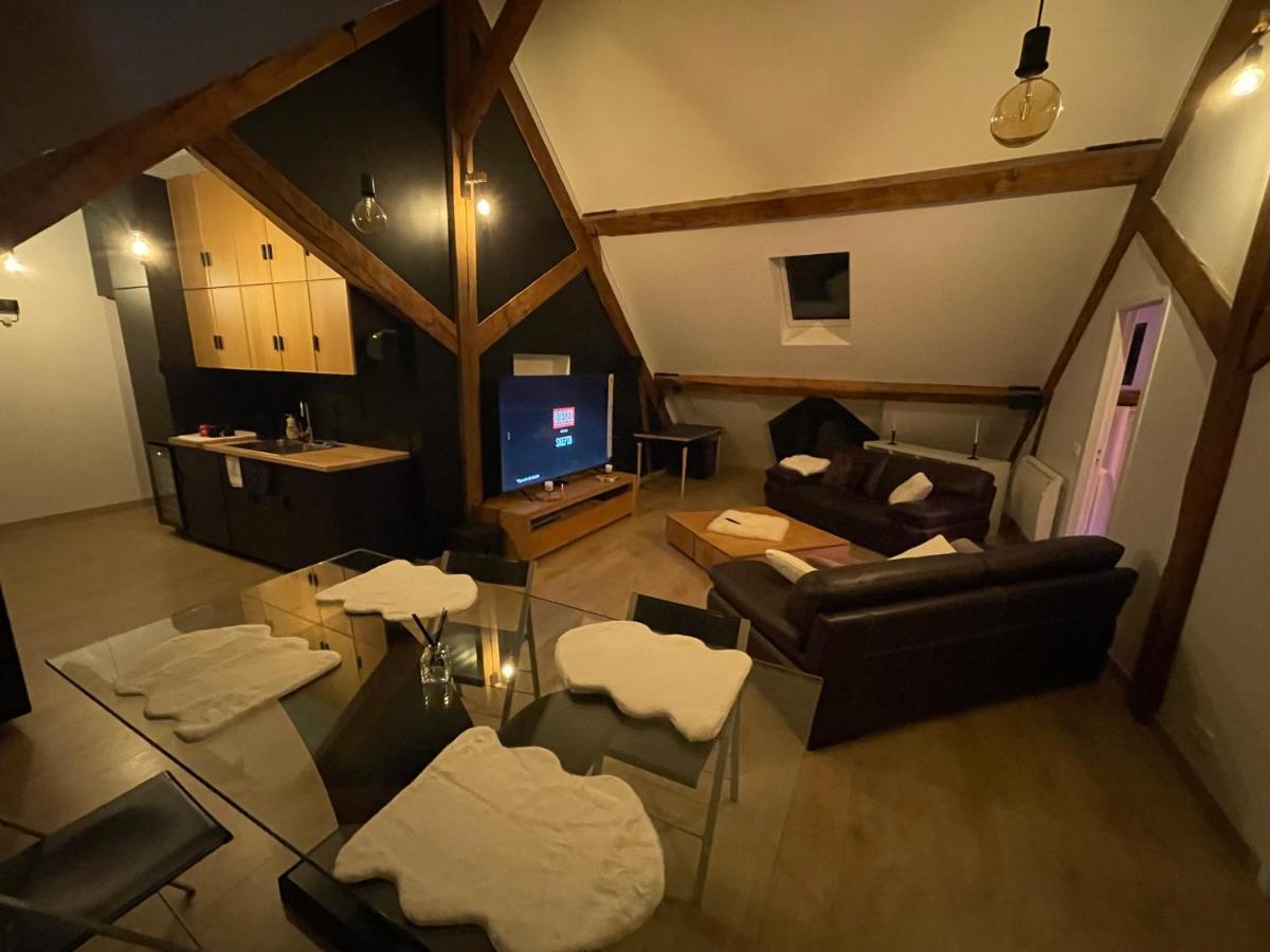 오베르장빌 Loft Sous Combles 아파트 외부 사진